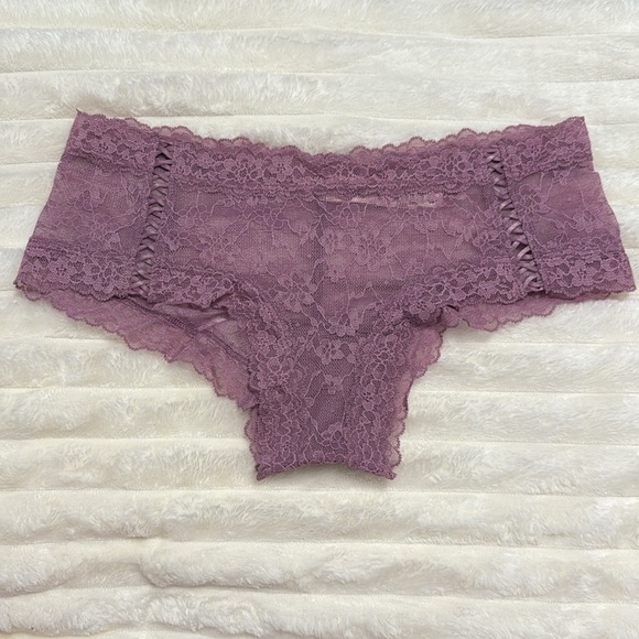 VS Cheeky Lace Panty - Picture 1 of 6